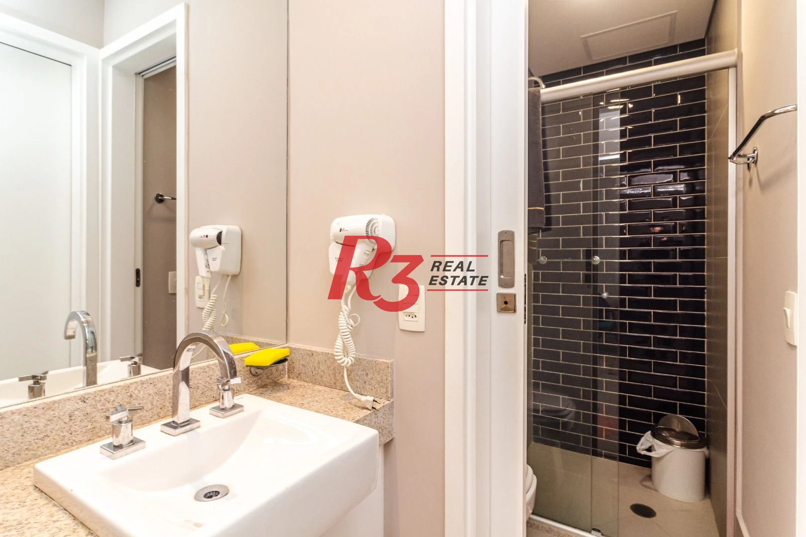 Apartamento para alugar, 45 m² por R$ 5.900,00/mês - Pompéia - Santos/SP