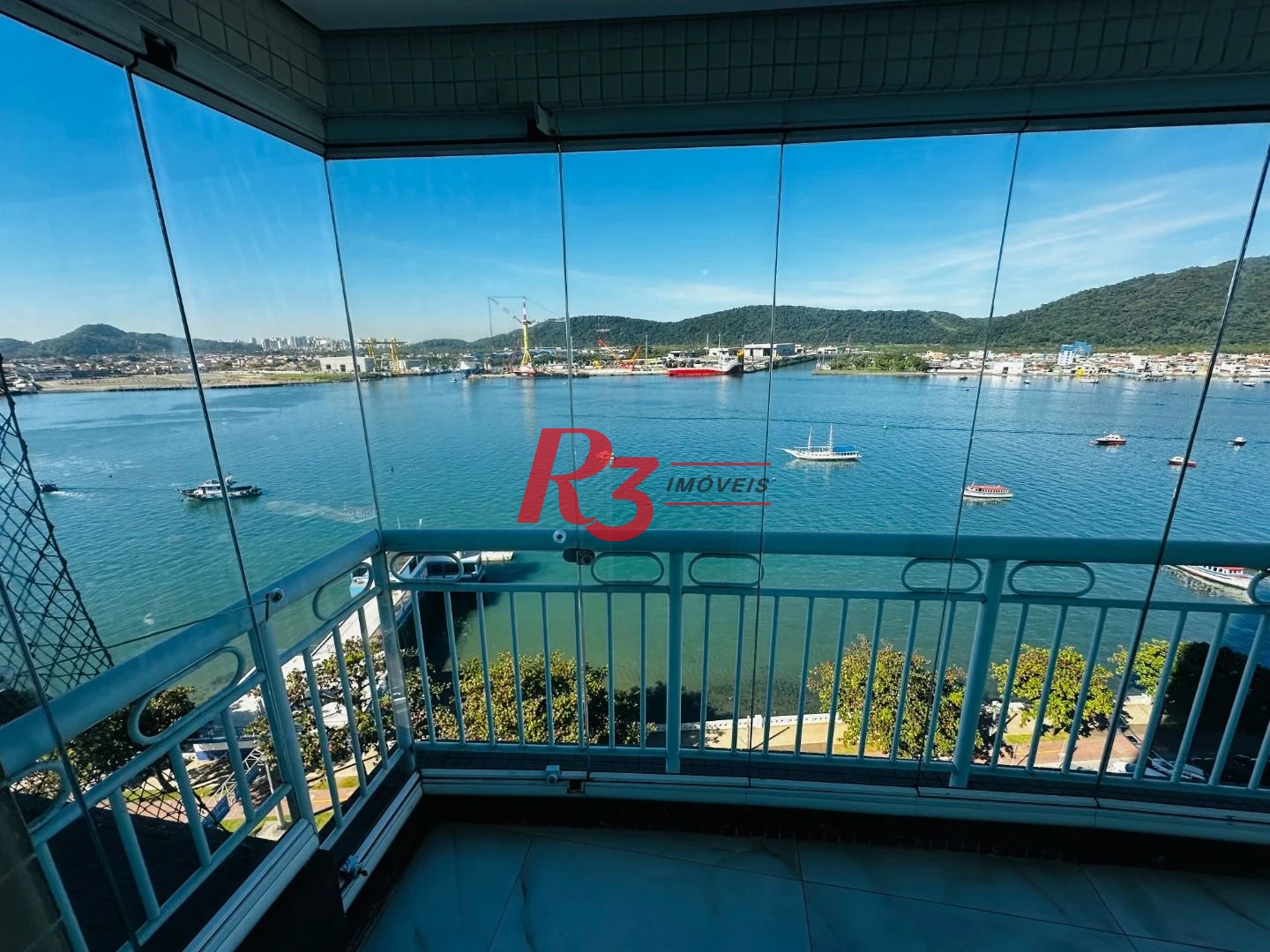 Apartamento com 3 dormitórios para alugar, 199 m² - Ponta da Praia - Santos/SP