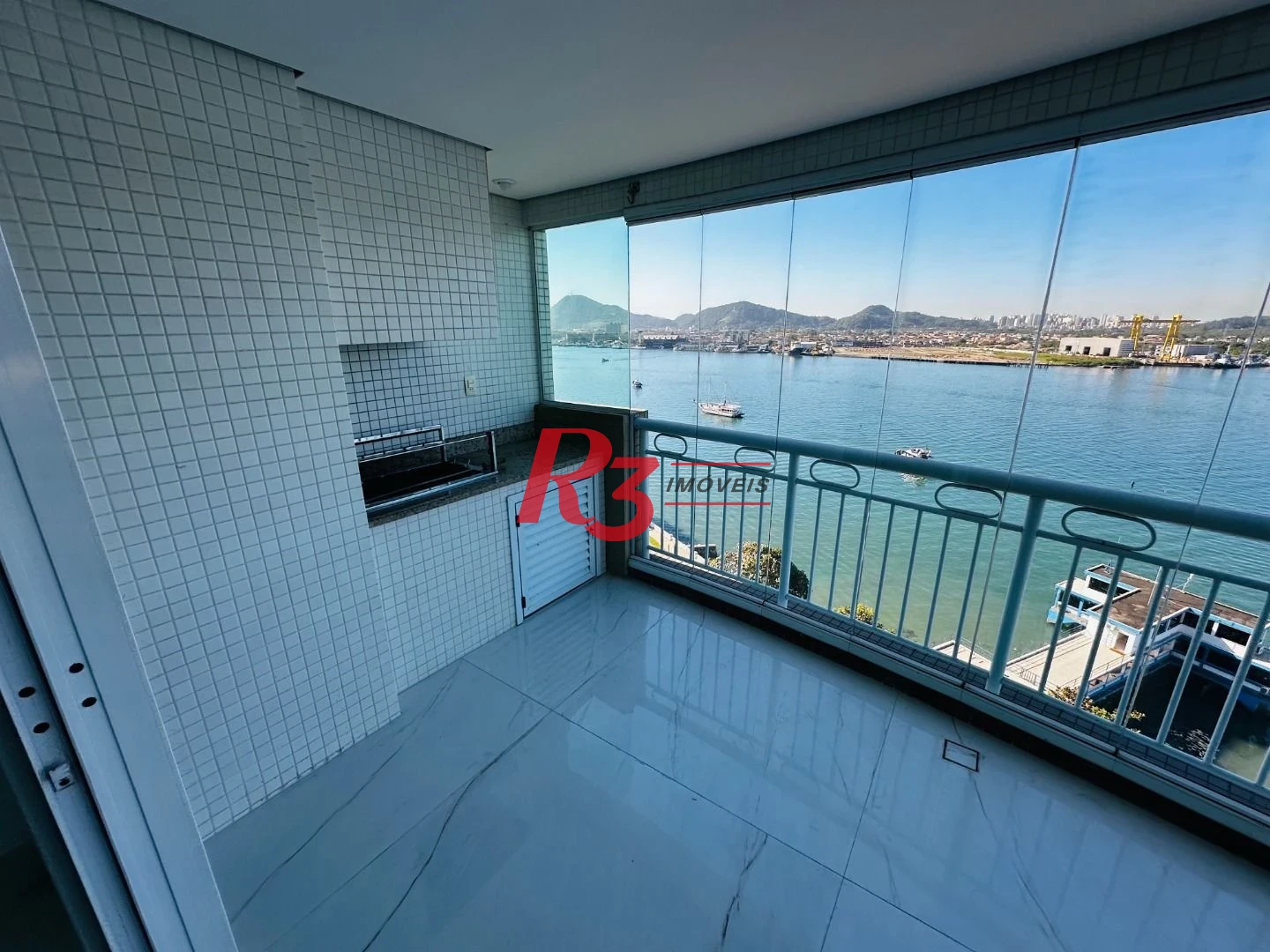 Apartamento com 3 dormitórios para alugar, 199 m² - Ponta da Praia - Santos/SP