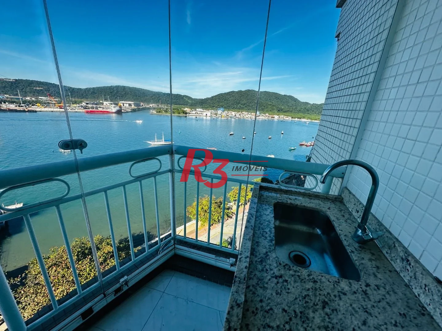 Apartamento com 3 dormitórios para alugar, 199 m² - Ponta da Praia - Santos/SP