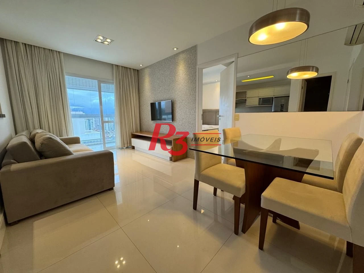 Apartamento com 1 dormitório para alugar, 57 m² por R$ 6.200,00/mês - Gonzaga - Santos/SP