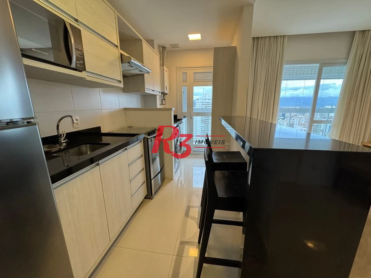 Apartamento com 1 dormitório para alugar, 57 m² por R$ 6.200,00/mês - Gonzaga - Santos/SP