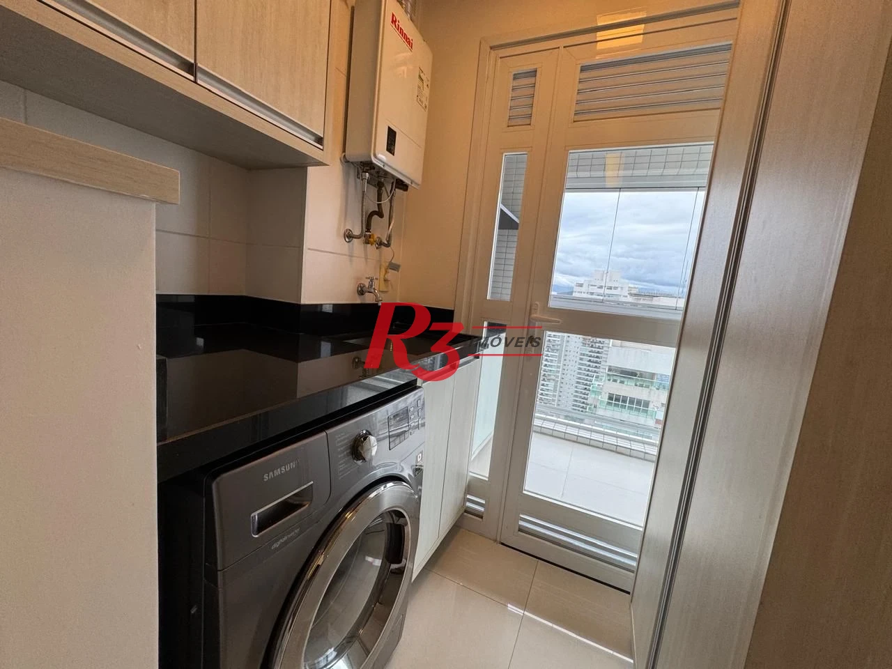 Apartamento com 1 dormitório para alugar, 57 m² por R$ 6.200,00/mês - Gonzaga - Santos/SP