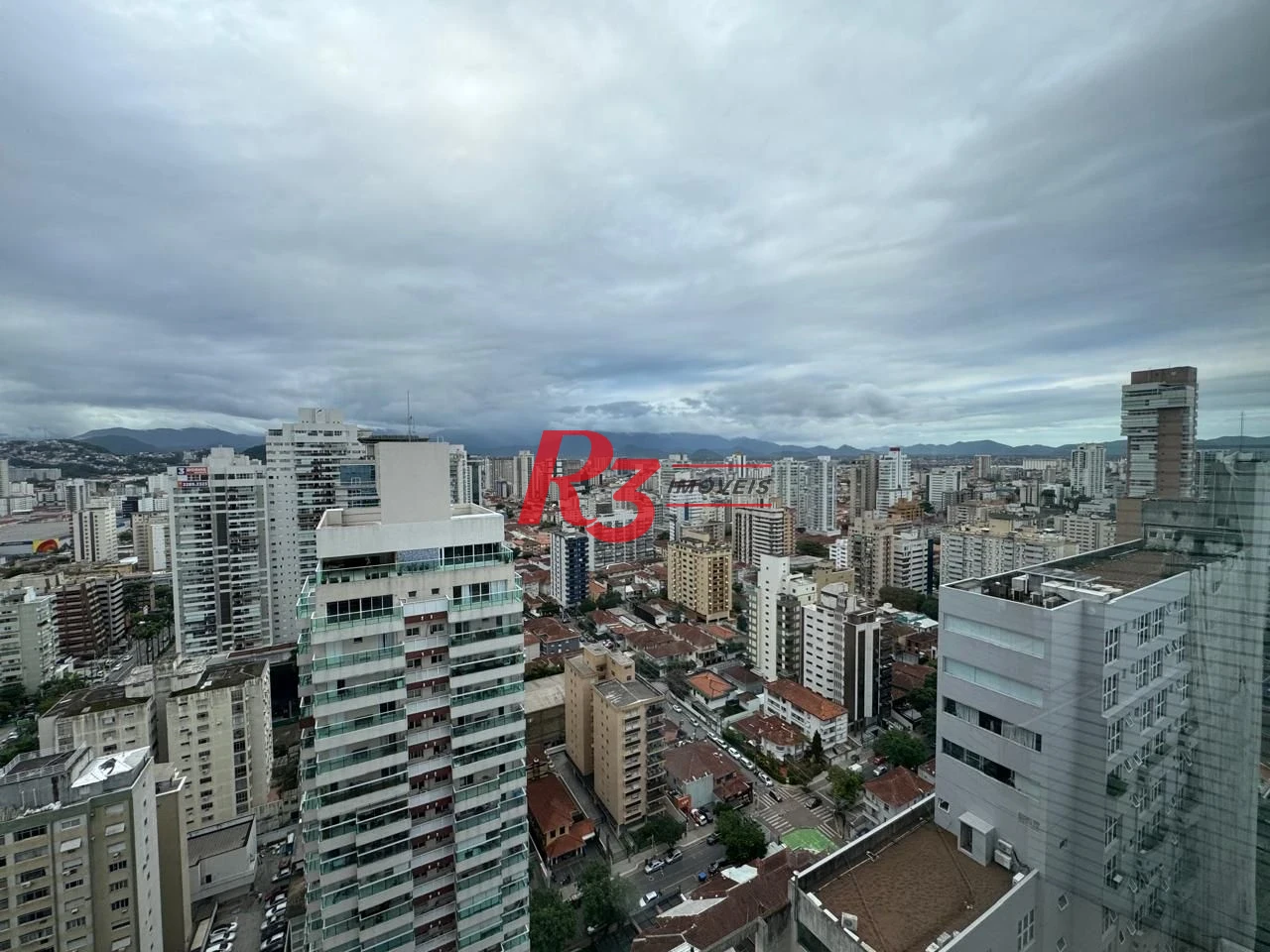 Apartamento com 1 dormitório para alugar, 57 m² por R$ 6.200,00/mês - Gonzaga - Santos/SP