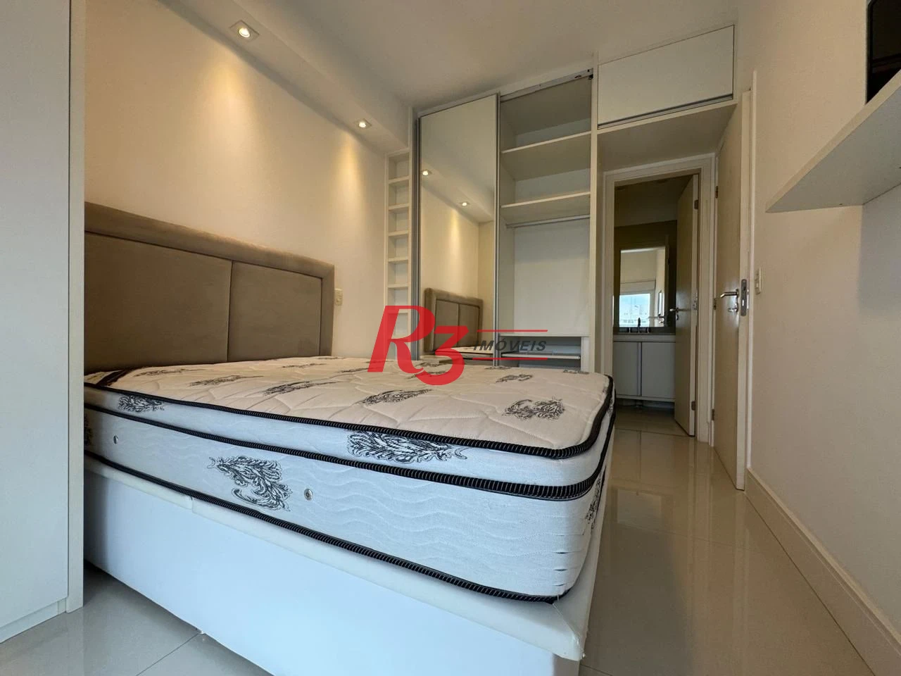 Apartamento com 1 dormitório para alugar, 57 m² por R$ 6.200,00/mês - Gonzaga - Santos/SP