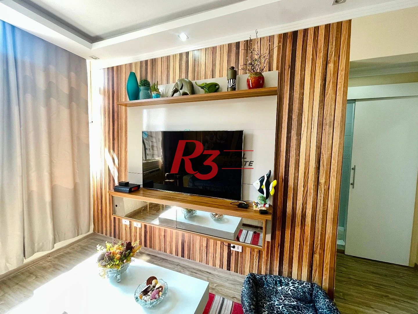 Apartamento com 2 dormitórios à venda, 65 m² por R$ 580.000,00 - Gonzaga - Santos/SP
