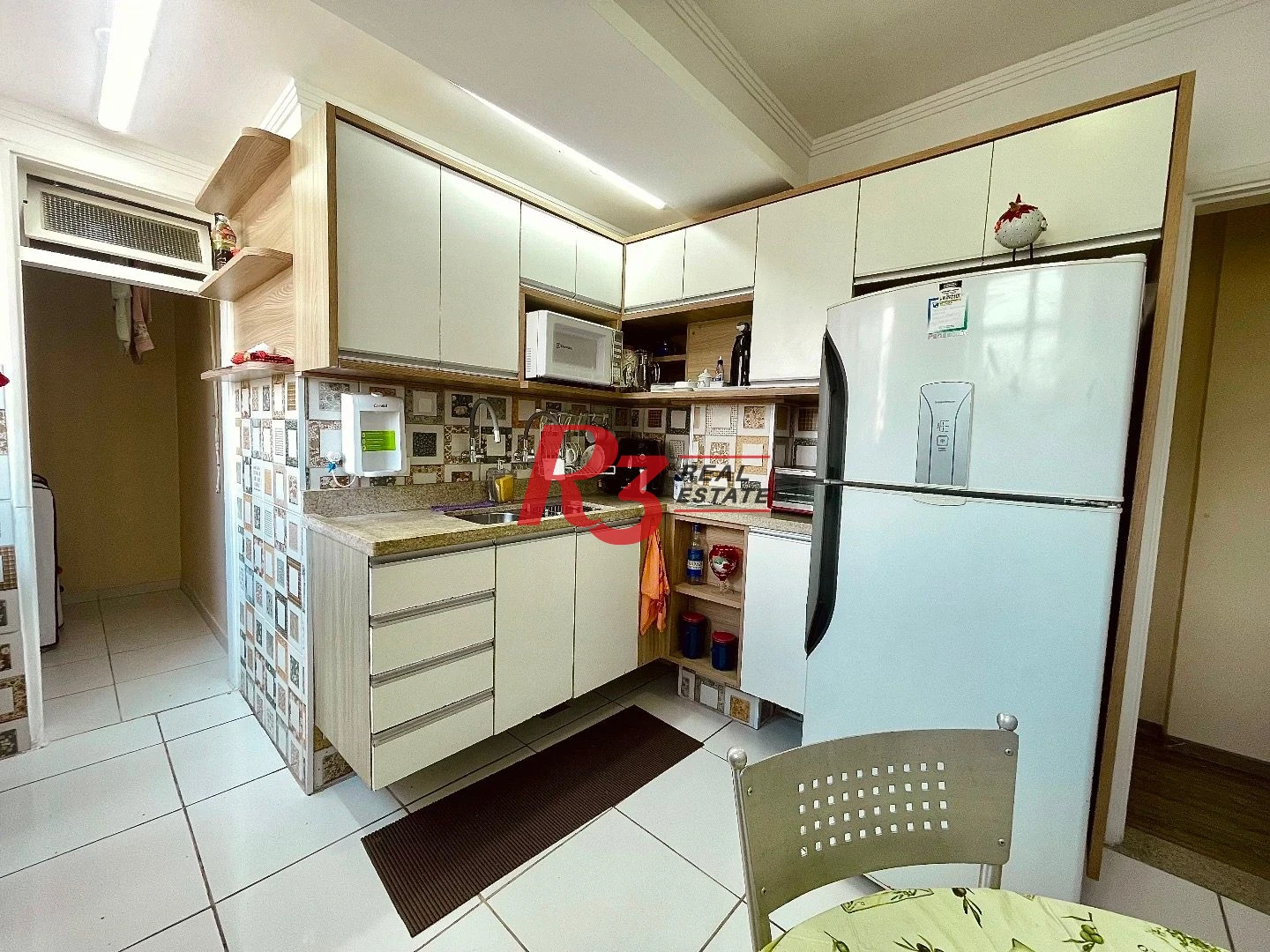 Apartamento com 2 dormitórios à venda, 65 m² por R$ 580.000,00 - Gonzaga - Santos/SP