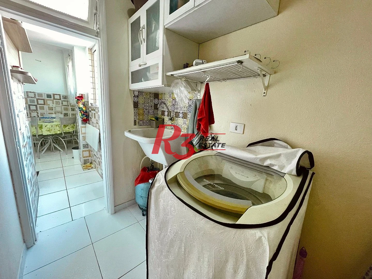 Apartamento com 2 dormitórios à venda, 65 m² por R$ 580.000,00 - Gonzaga - Santos/SP