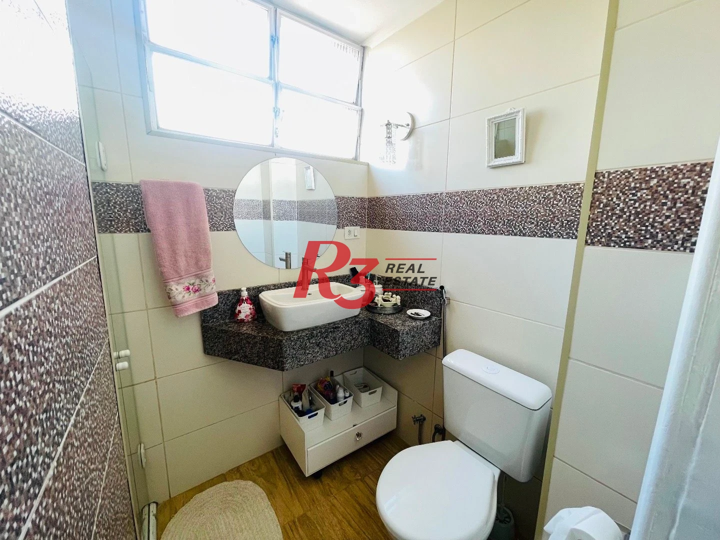 Apartamento com 2 dormitórios à venda, 65 m² por R$ 580.000,00 - Gonzaga - Santos/SP