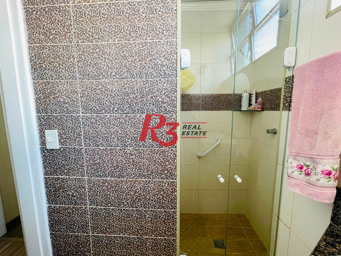 Apartamento com 2 dormitórios à venda, 65 m² por R$ 580.000,00 - Gonzaga - Santos/SP