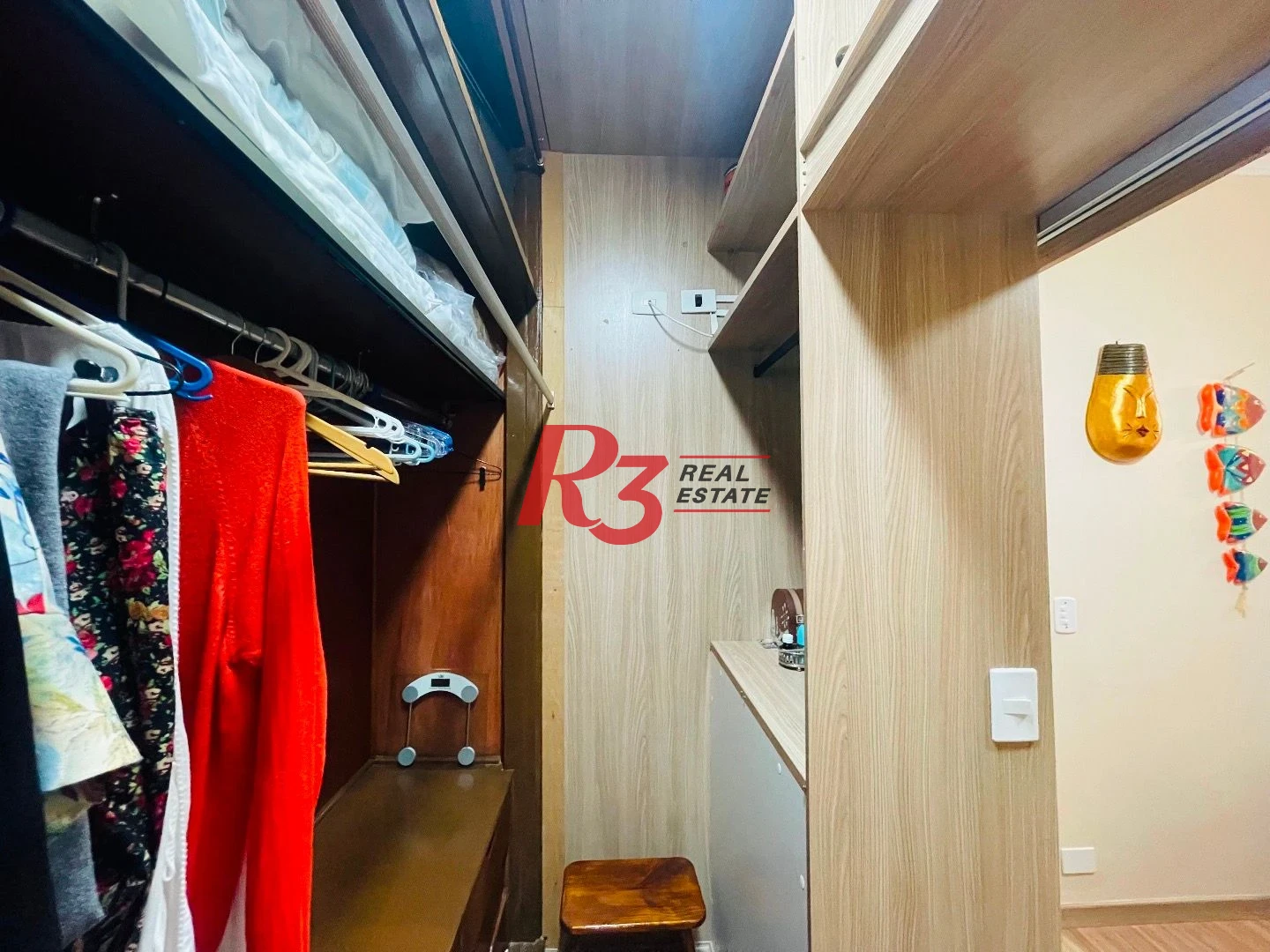 Apartamento com 2 dormitórios à venda, 65 m² por R$ 580.000,00 - Gonzaga - Santos/SP