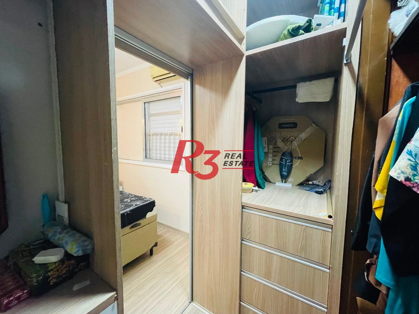Apartamento com 2 dormitórios à venda, 65 m² por R$ 580.000,00 - Gonzaga - Santos/SP