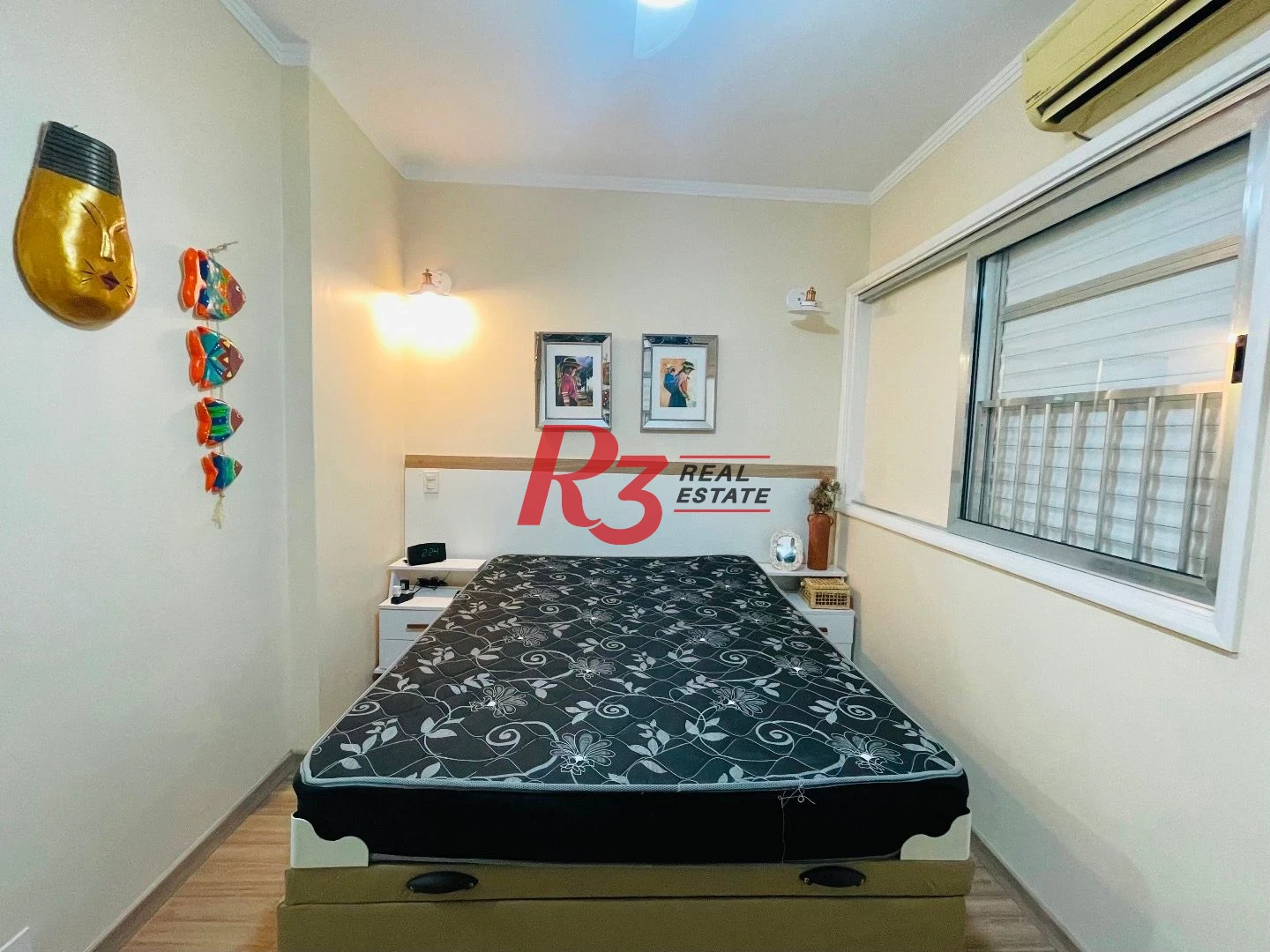 Apartamento com 2 dormitórios à venda, 65 m² por R$ 580.000,00 - Gonzaga - Santos/SP