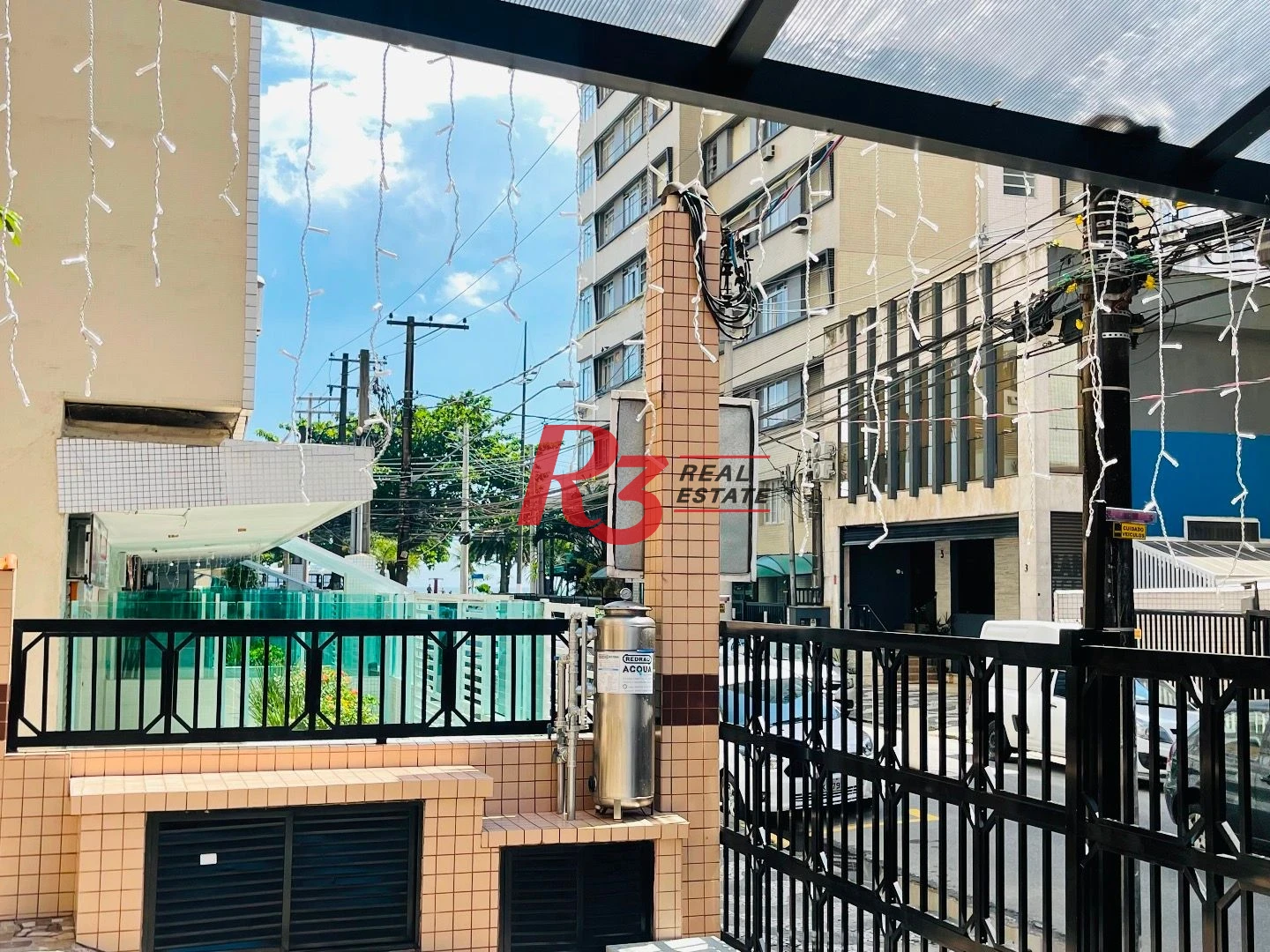 Apartamento com 2 dormitórios à venda, 65 m² por R$ 580.000,00 - Gonzaga - Santos/SP