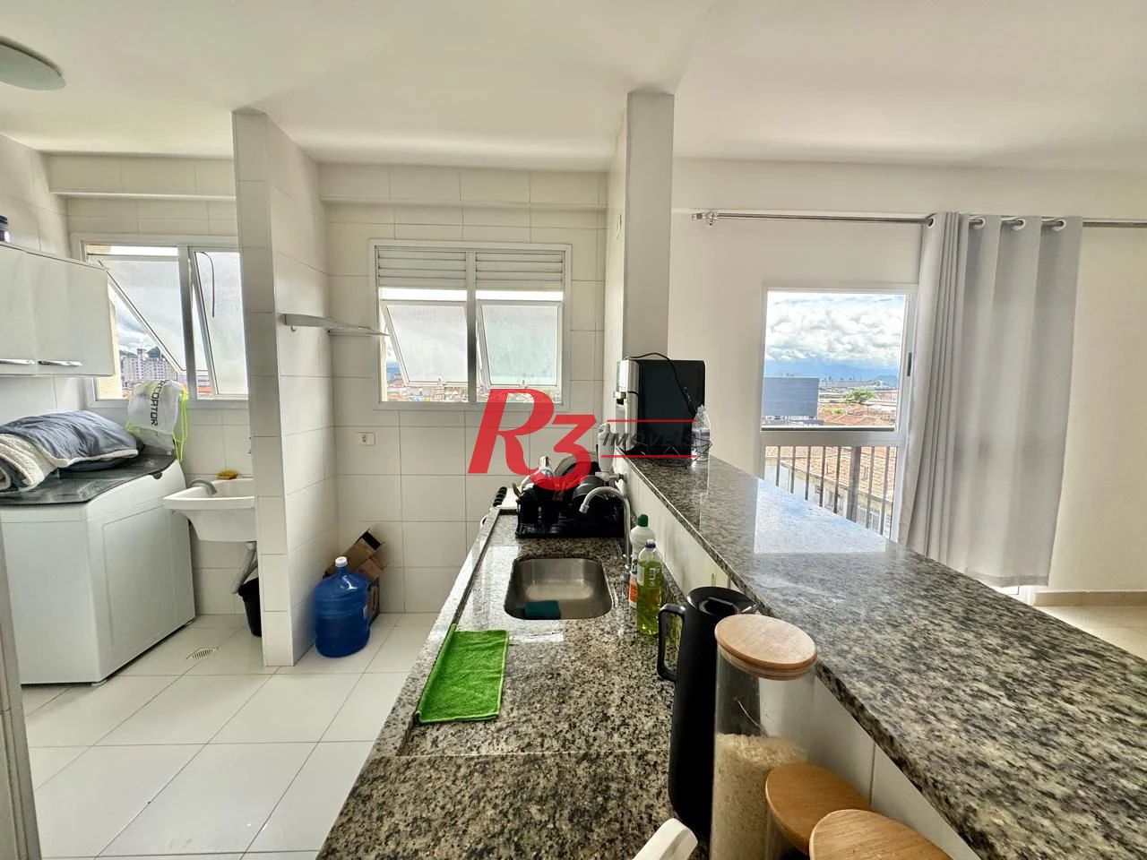 Apartamento com 2 dormitórios para alugar, 67 m² por R$ 4.000,00/mês - Encruzilhada - Santos/SP