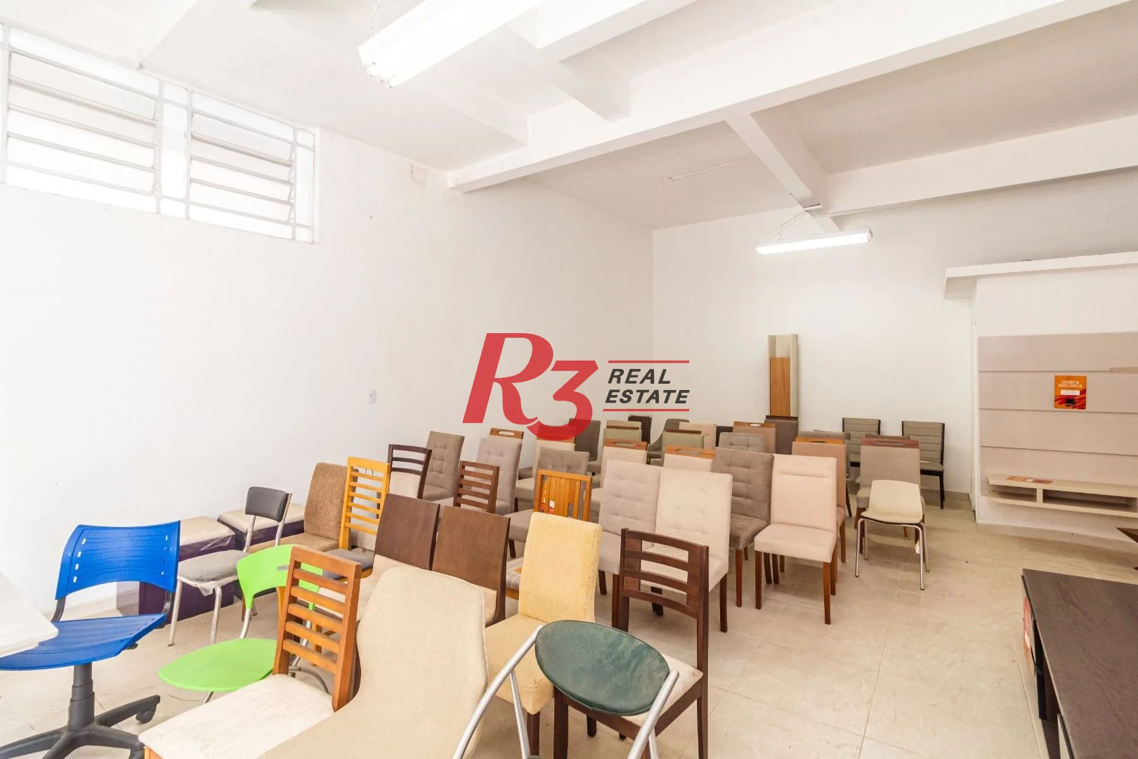Prédio para alugar, 217 m² - Estuário - Santos/SP