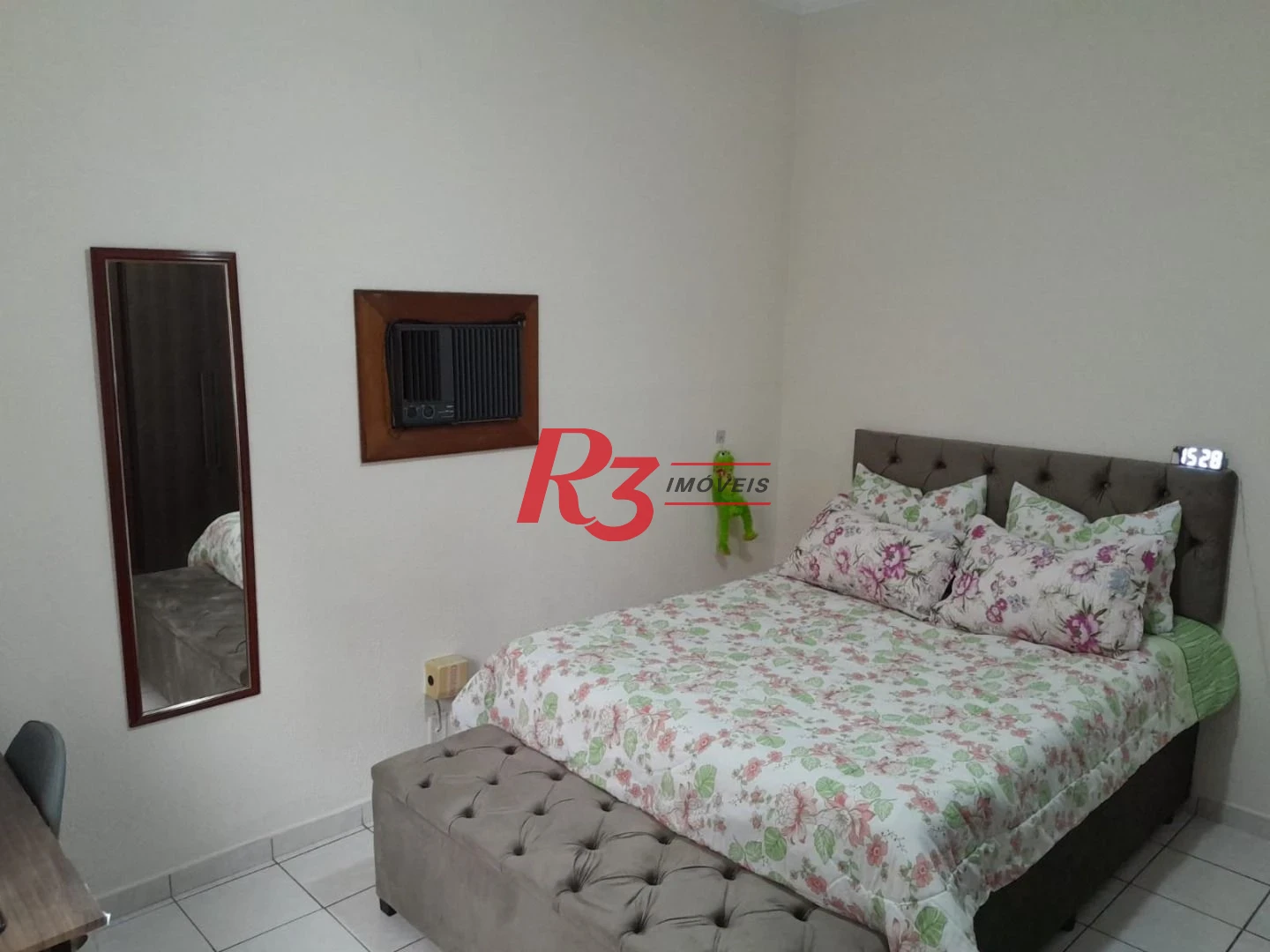 Sobrado à venda, 77 m² por R$ 670.000,00 - Ponta da Praia - Santos/SP