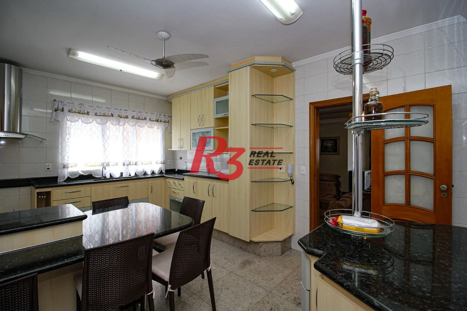 Apartamento para alugar, 136 m² por R$ 9.334,75/mês - Boqueirão - Santos/SP