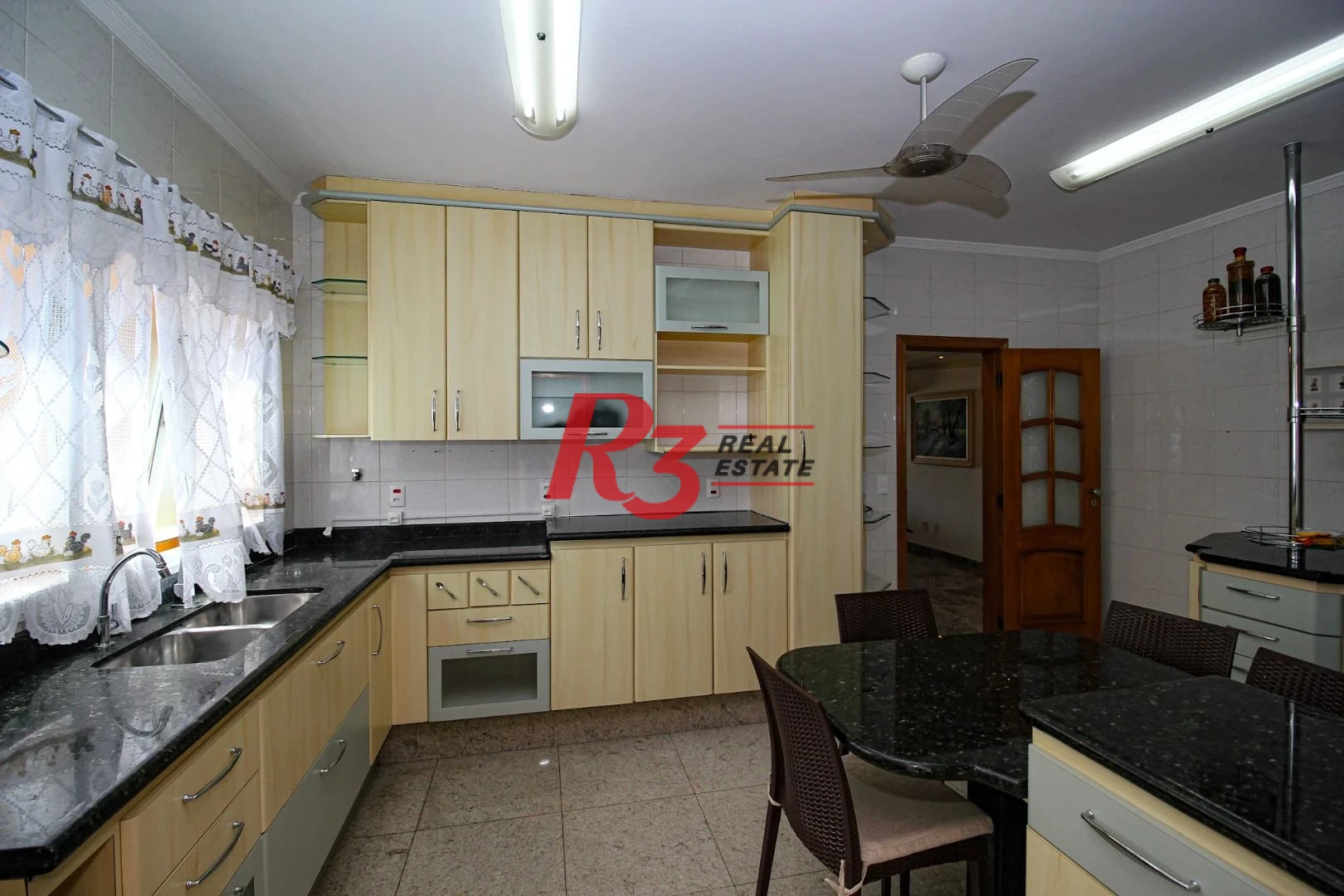 Apartamento para alugar, 136 m² por R$ 9.334,75/mês - Boqueirão - Santos/SP