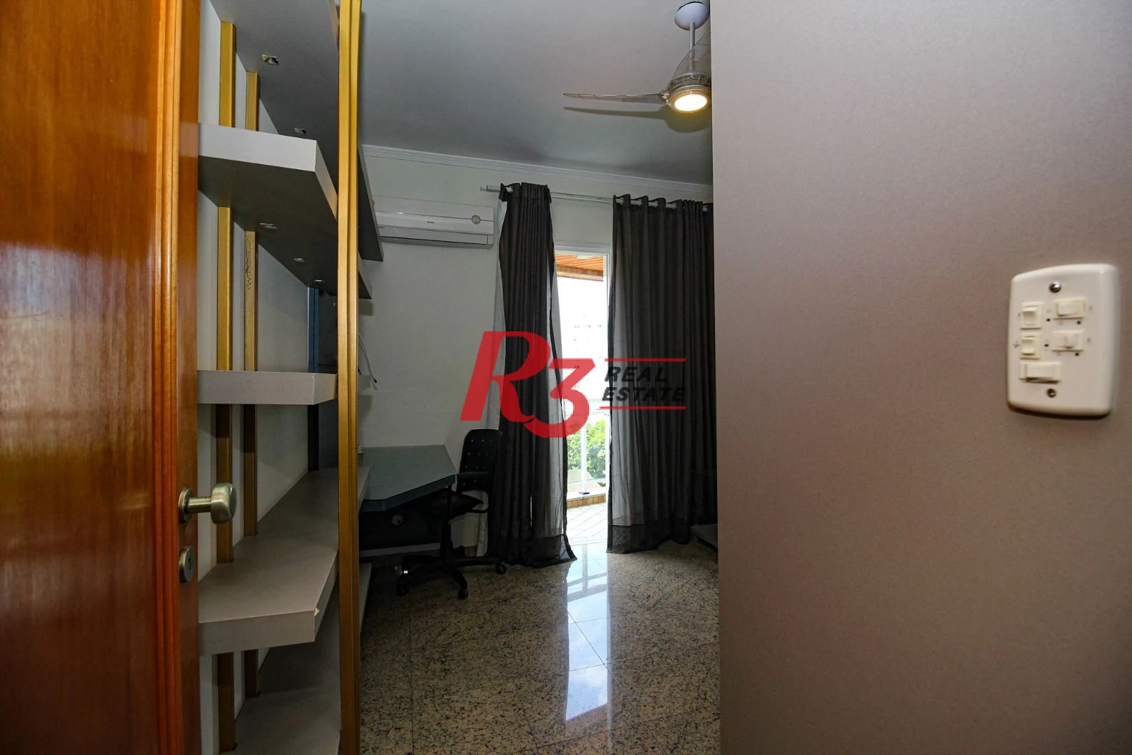 Apartamento para alugar, 136 m² por R$ 9.334,75/mês - Boqueirão - Santos/SP
