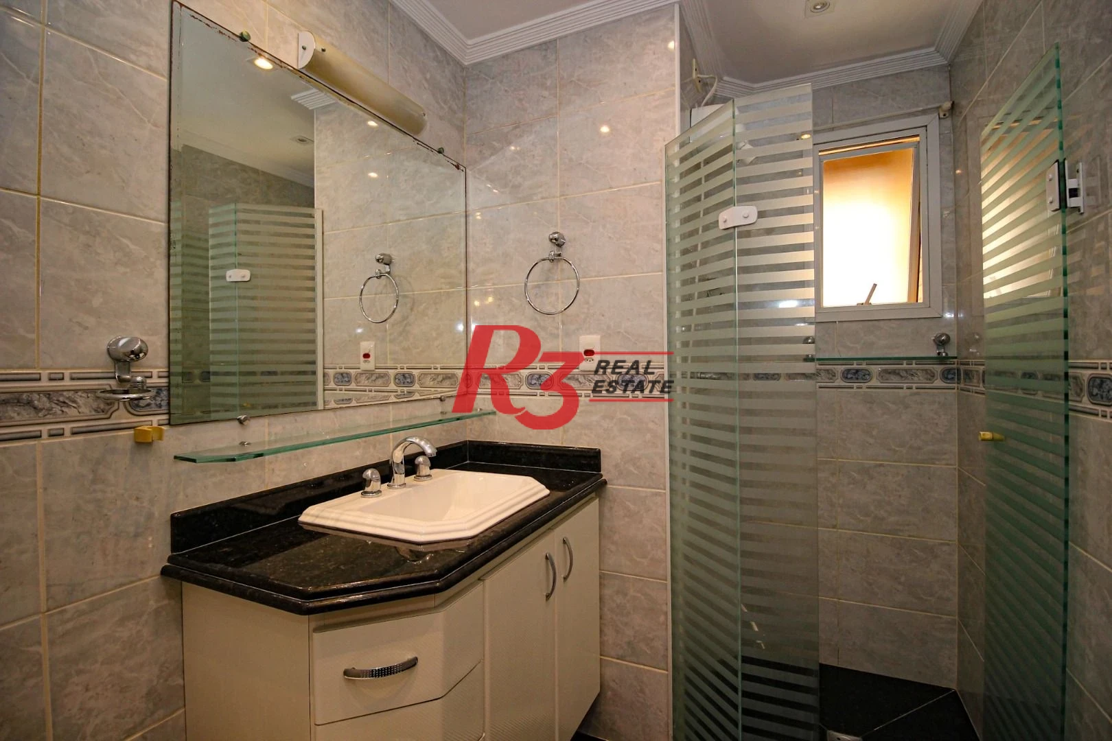 Apartamento para alugar, 136 m² por R$ 9.334,75/mês - Boqueirão - Santos/SP