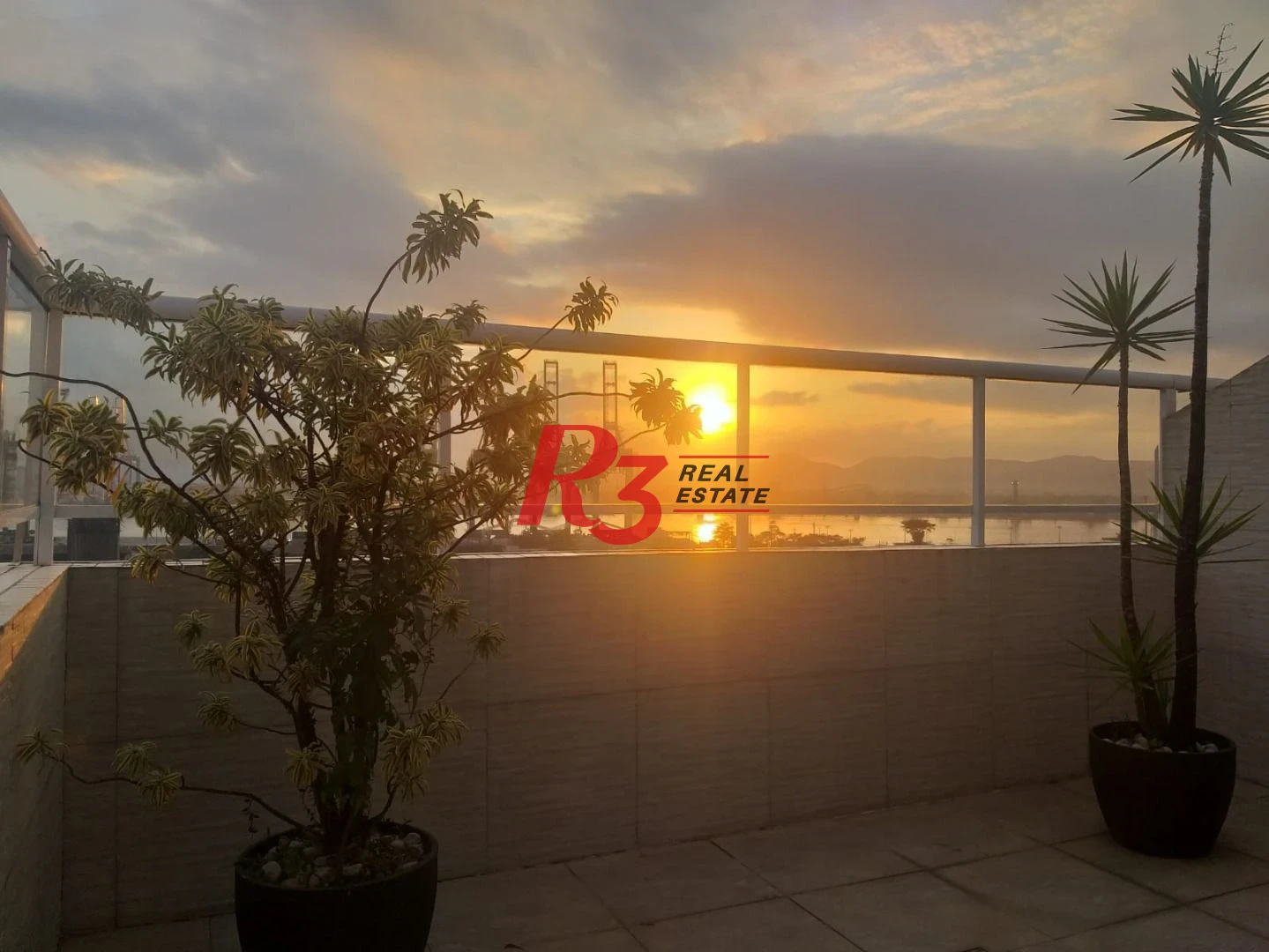 Apartamento com 3 dormitórios à venda, 215 m² - Estuário - Santos/SP
