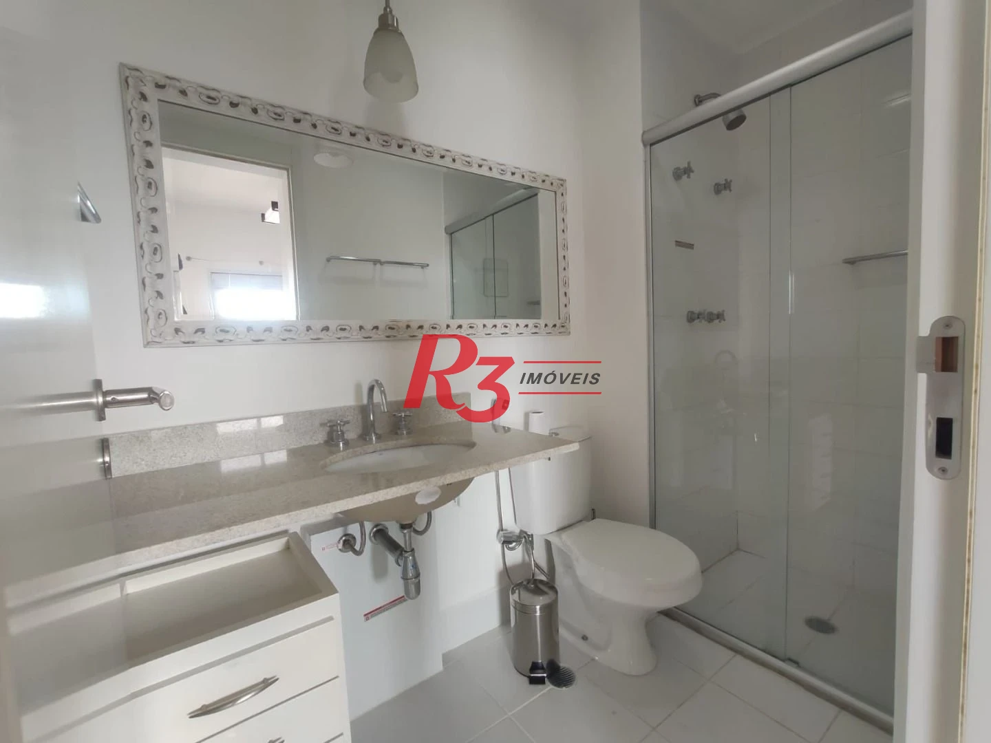 Apartamento com 1 dormitório para alugar, 47 m² por R$ 4.500,00/mês - Boqueirão - Santos/SP