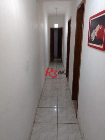 Sobreposta baixa à venda na Vila São Jorge em Santos.