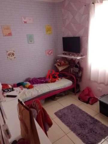 Sobreposta baixa à venda na Vila São Jorge em Santos.