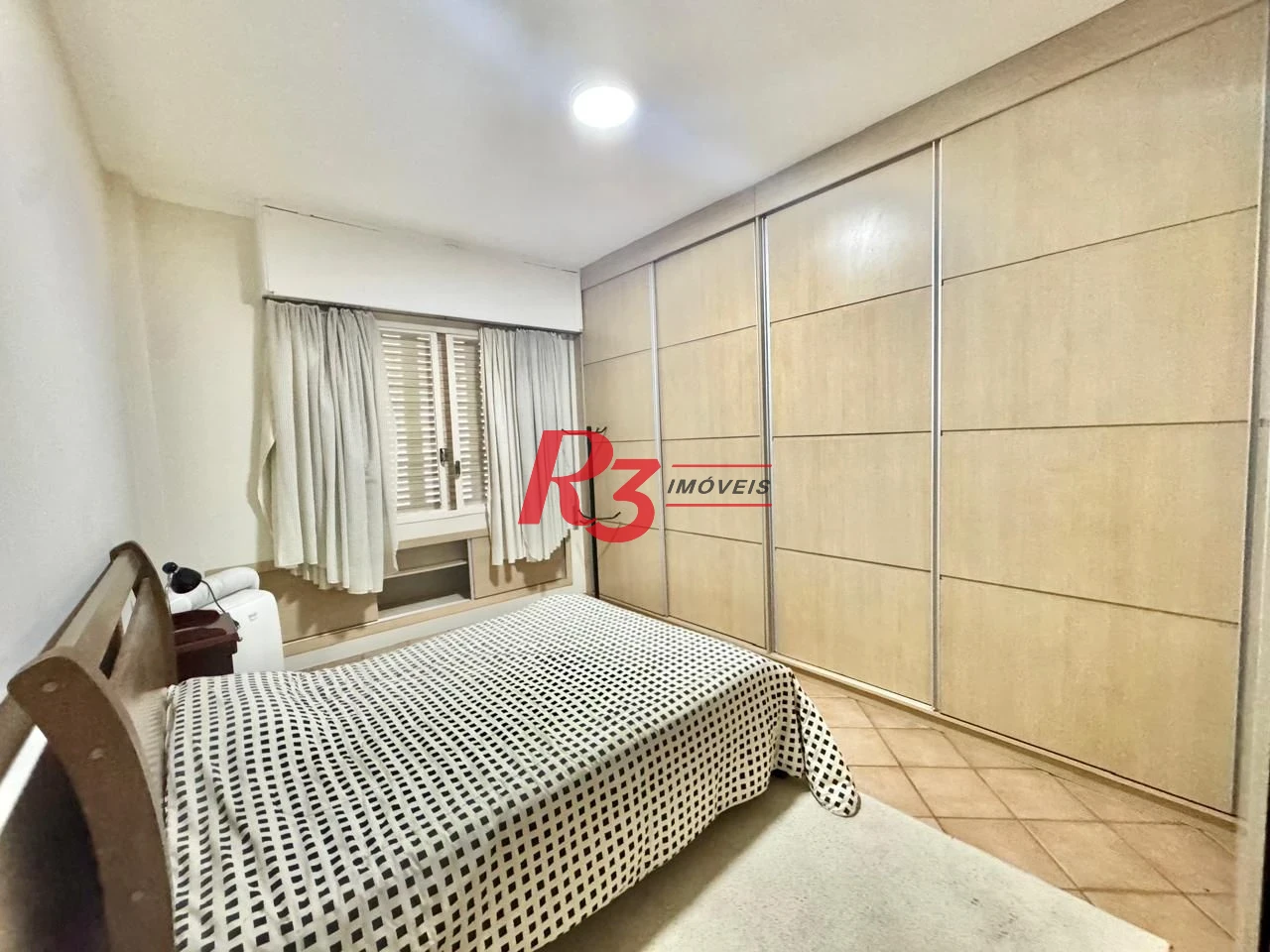 Apartamento com 3 dormitórios à venda, 137 m² por R$ 950.000,00 - Gonzaga - Santos/SP