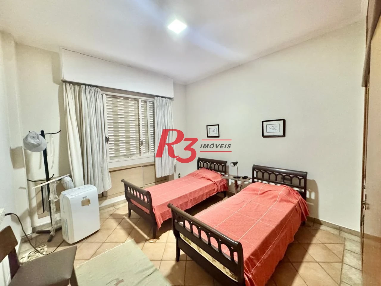 Apartamento com 3 dormitórios à venda, 137 m² por R$ 950.000,00 - Gonzaga - Santos/SP