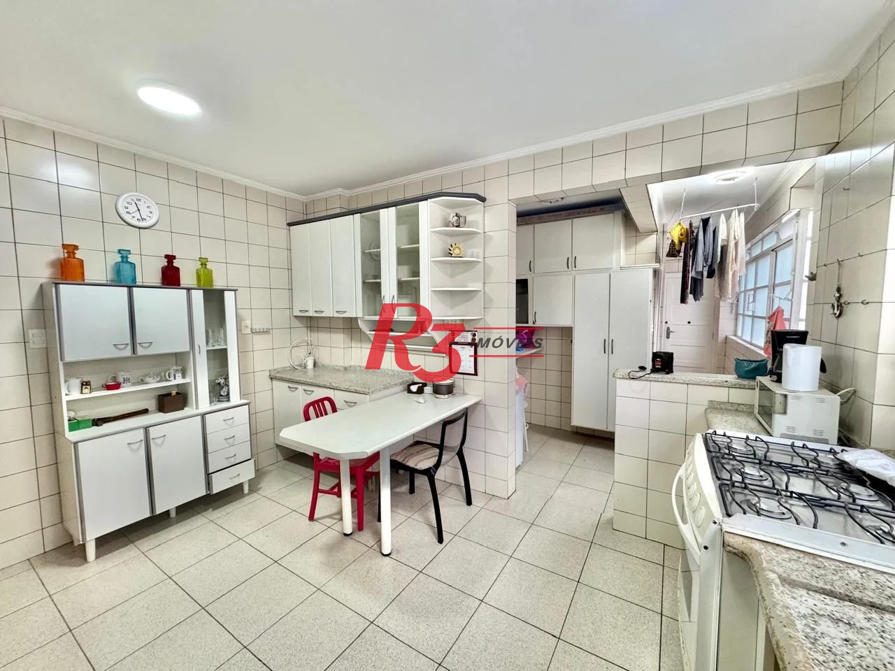 Apartamento com 3 dormitórios à venda, 137 m² por R$ 950.000,00 - Gonzaga - Santos/SP
