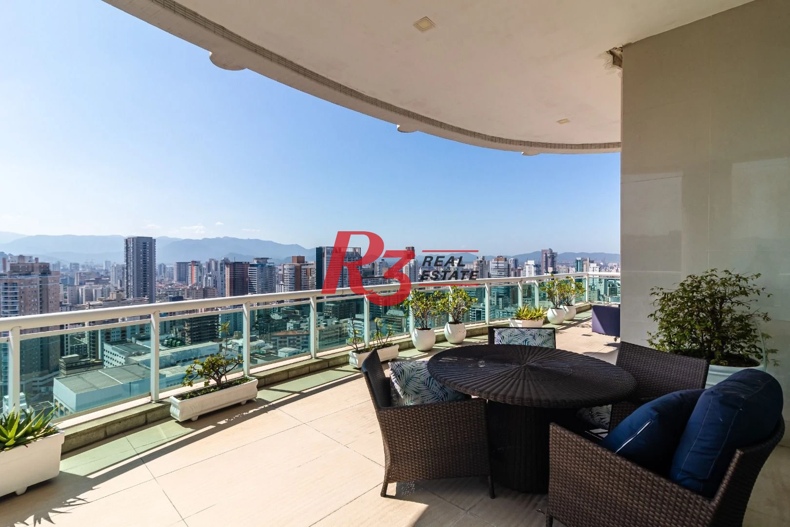 Cobertura à venda, 740 m² por R$ 16.000.000,00 - Gonzaga - Santos/SP