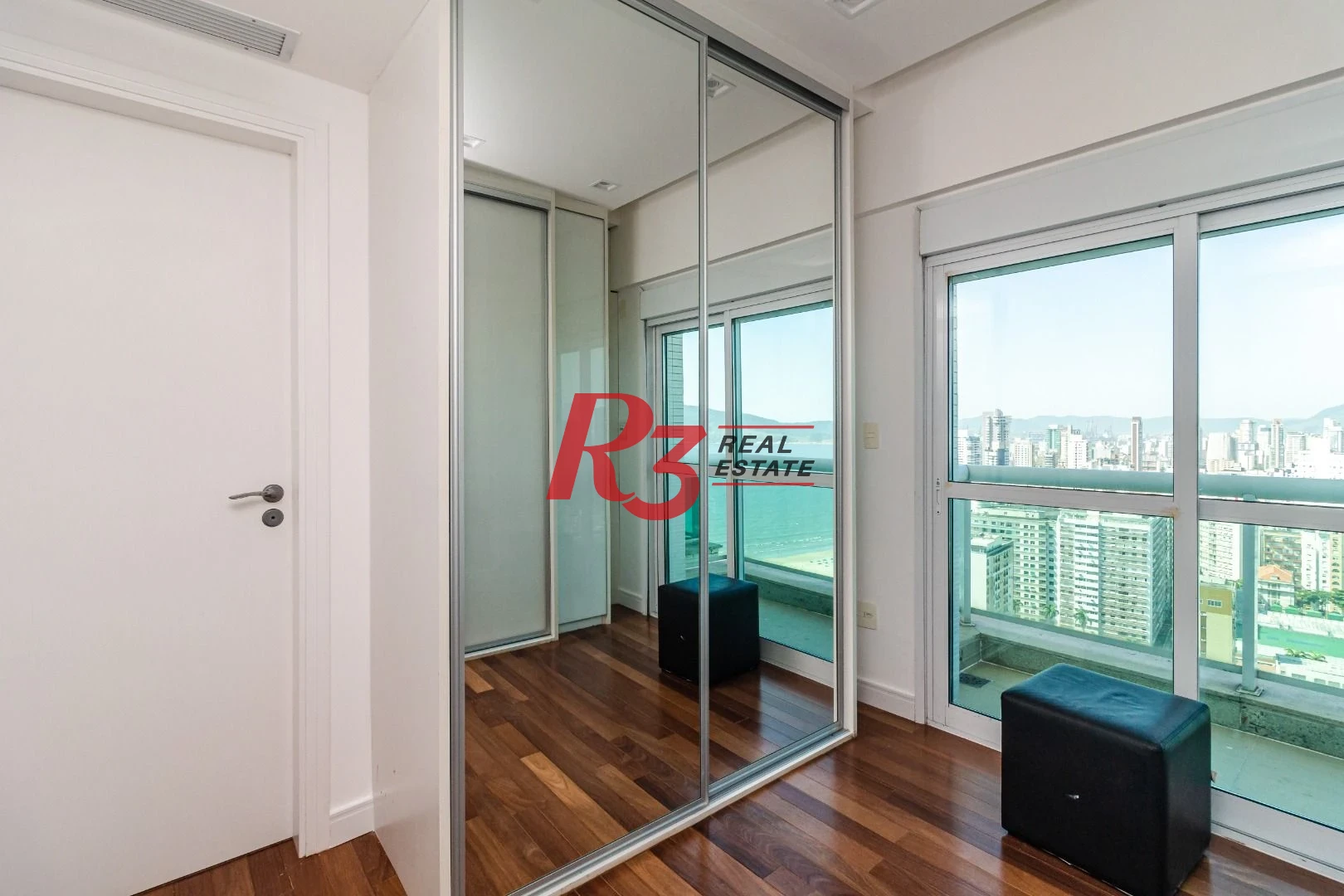 Cobertura à venda, 740 m² por R$ 16.000.000,00 - Gonzaga - Santos/SP