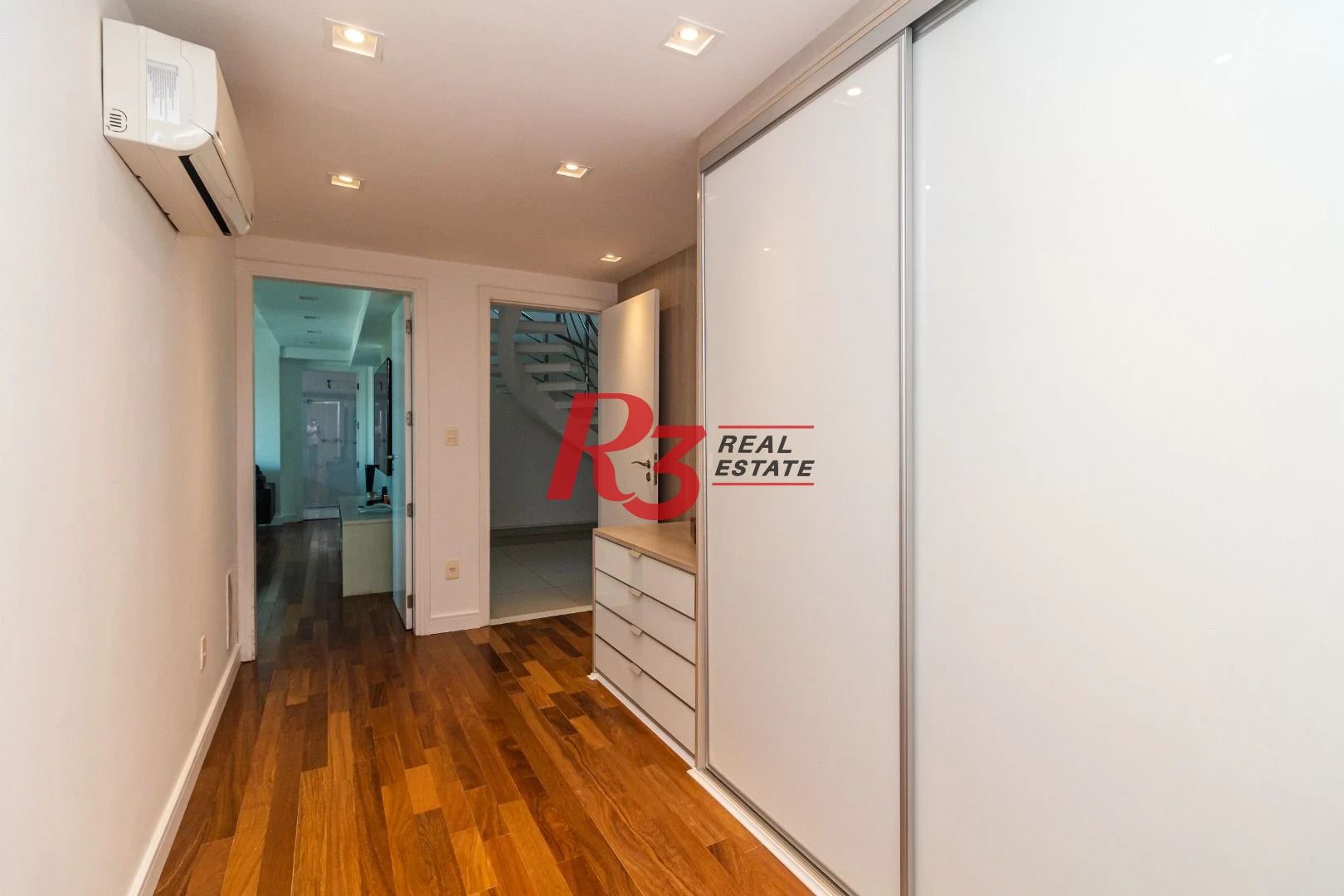 Cobertura à venda, 740 m² por R$ 16.000.000,00 - Gonzaga - Santos/SP