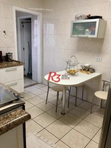 Apartamento de 3 dormitórios à venda na Santa Maria em Santos.