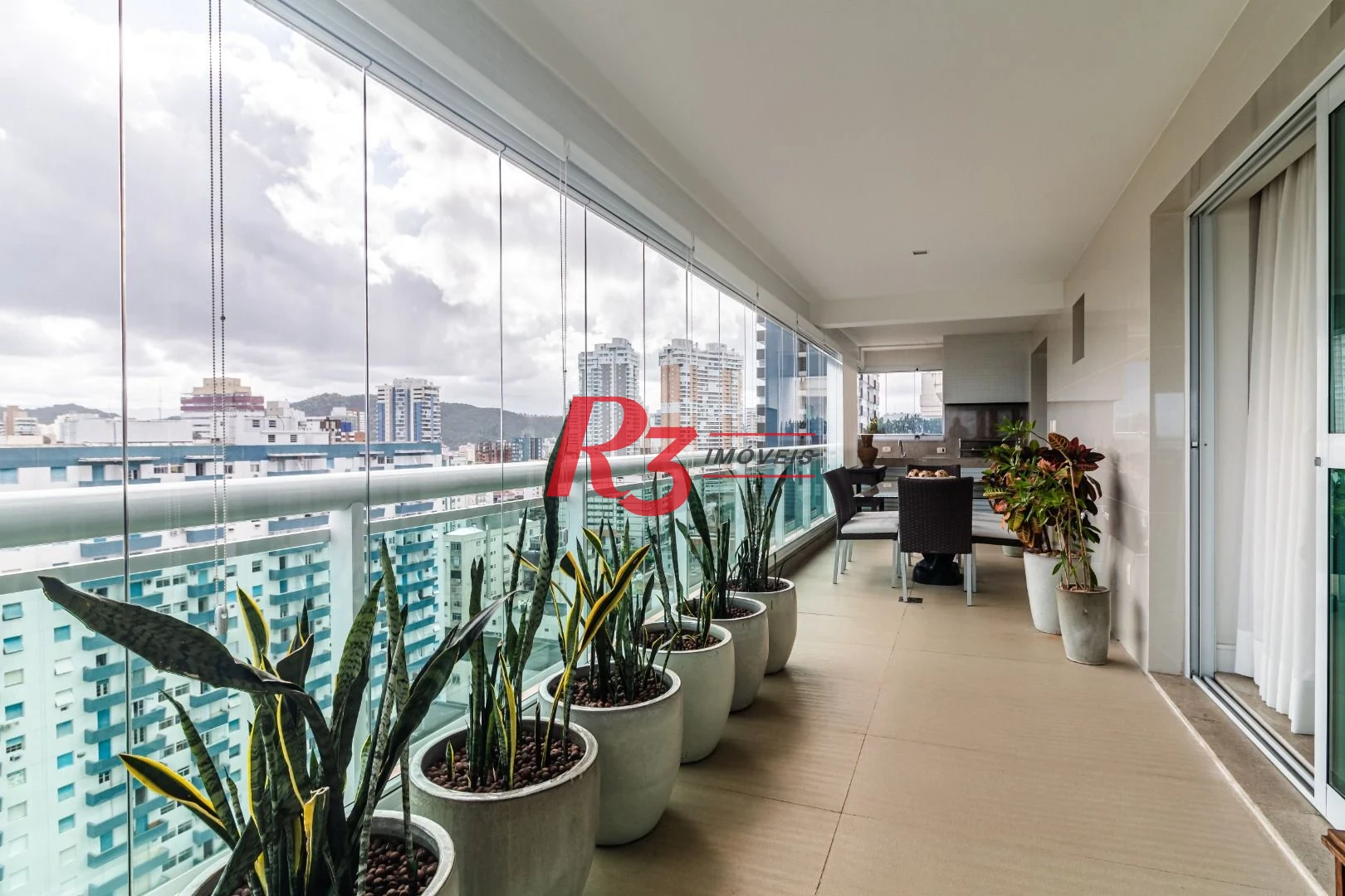 Apartamento com 4 dormitórios à venda, 475 m² por R$ 14.000.000,00 - Gonzaga - Santos/SP