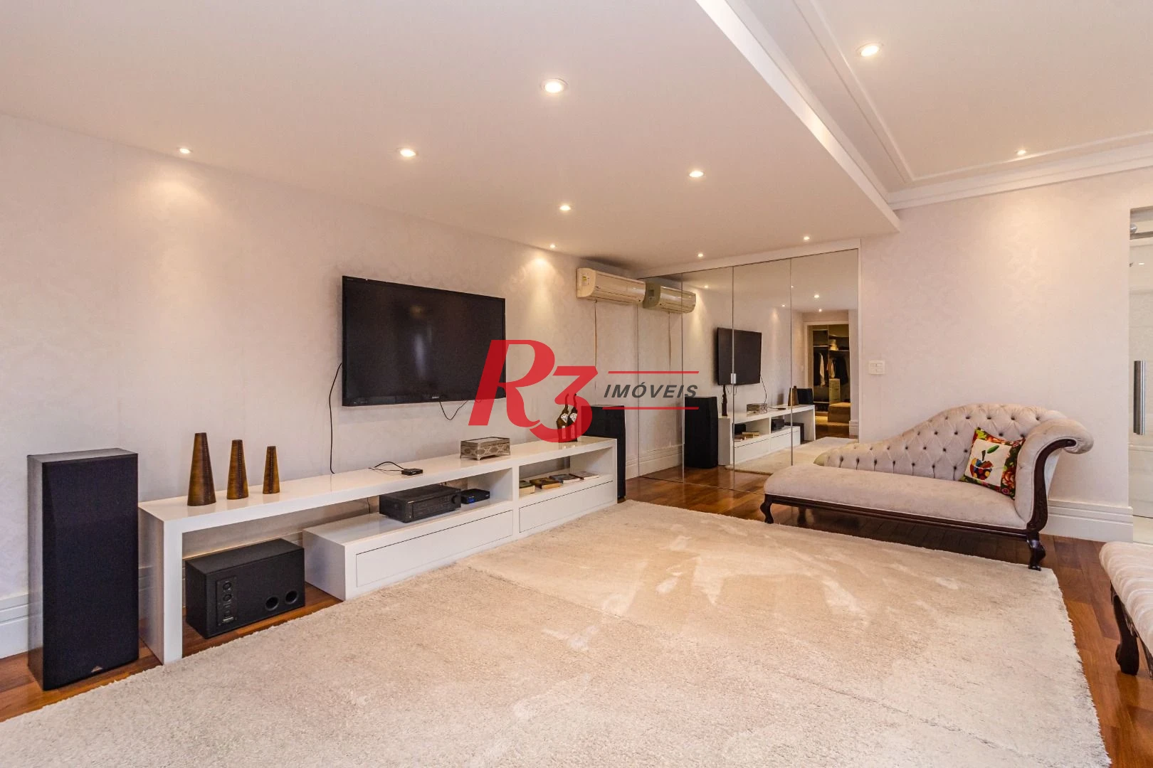 Apartamento com 4 dormitórios à venda, 475 m² por R$ 14.000.000,00 - Gonzaga - Santos/SP