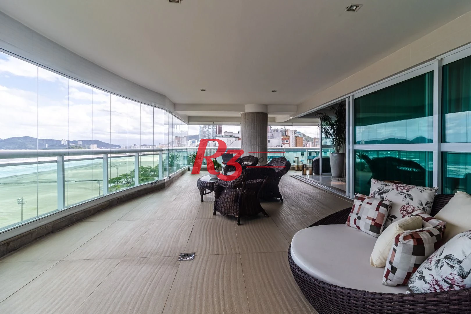 Apartamento com 4 dormitórios à venda, 475 m² por R$ 14.000.000,00 - Gonzaga - Santos/SP
