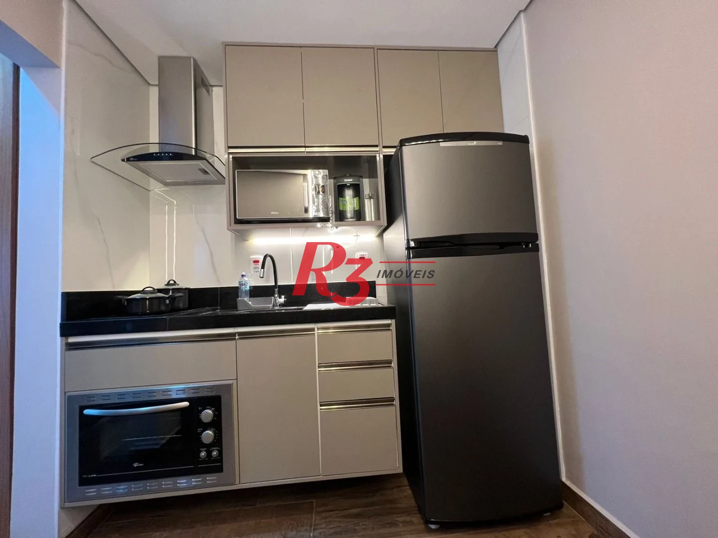 Flat com 1 dormitório à venda, 38 m² por R$ 300.000,00 - Centro - São Vicente/SP