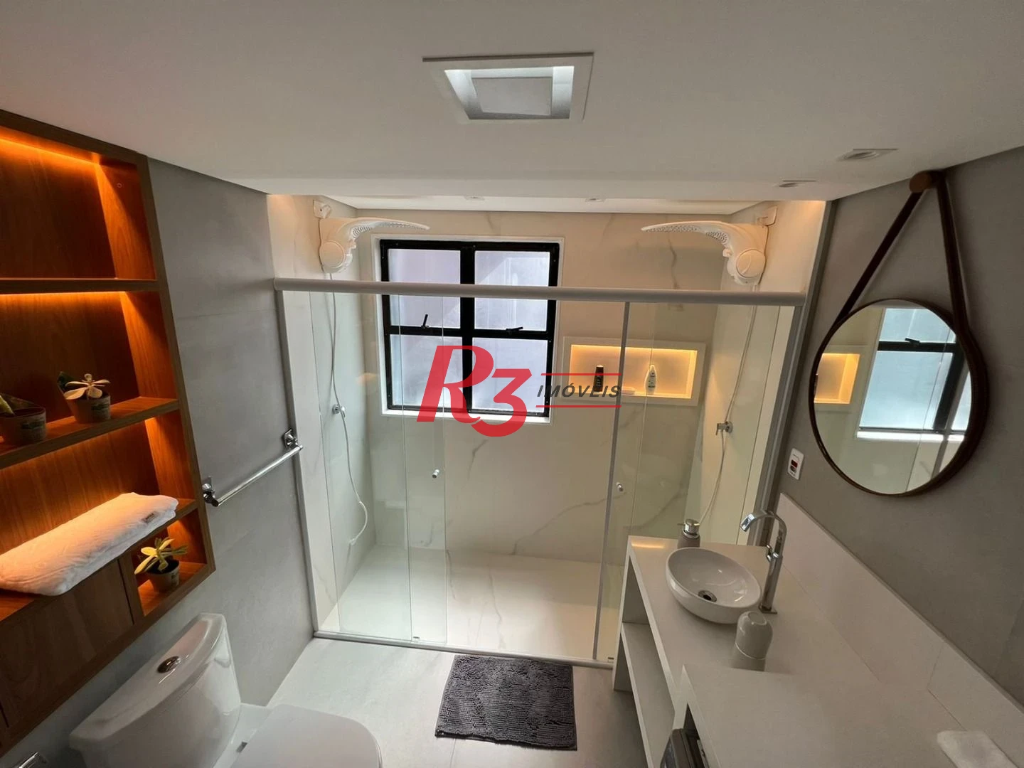 Flat com 1 dormitório à venda, 38 m² por R$ 300.000,00 - Centro - São Vicente/SP
