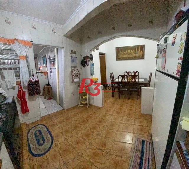 Casa de 3 dormitórios à venda no Castelo.