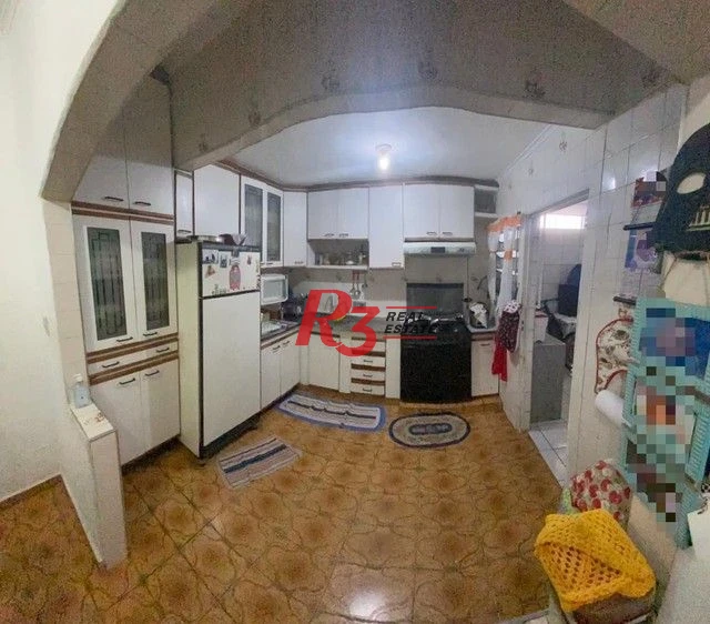 Casa de 3 dormitórios à venda no Castelo.