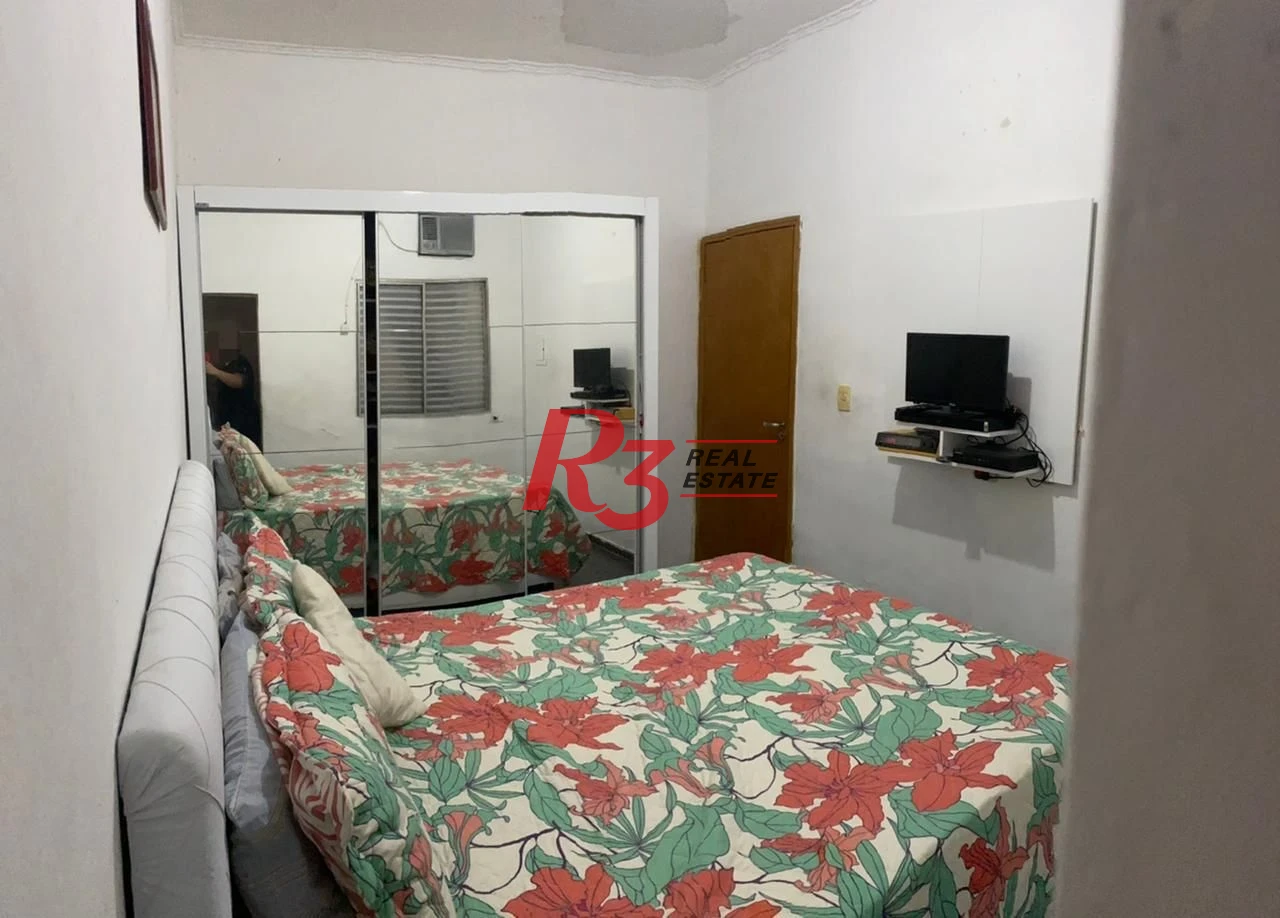 Casa de 3 dormitórios à venda no Castelo.