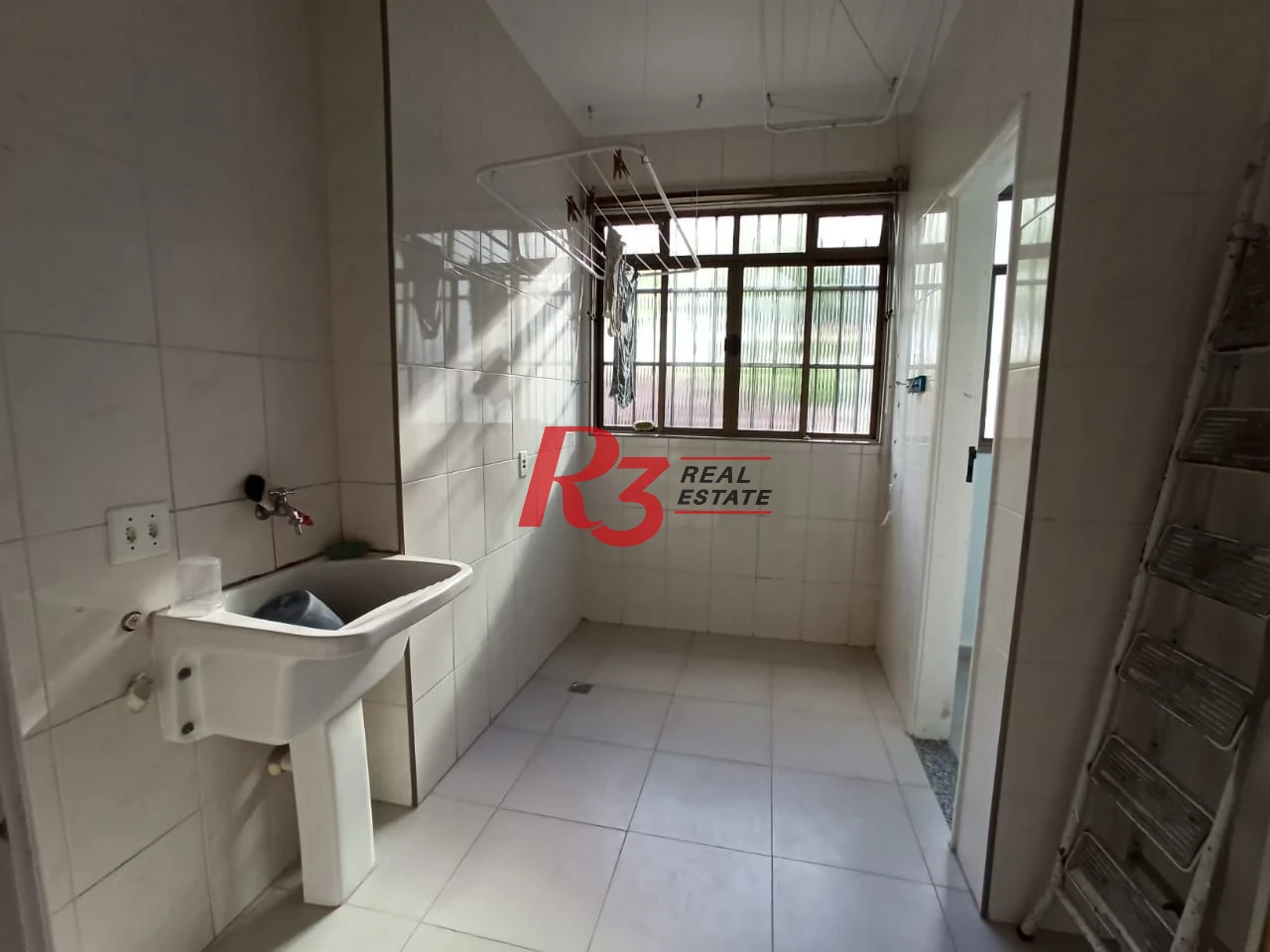 Sobrado com 4 dormitórios para alugar, 220 m² - Embaré - Santos/SP