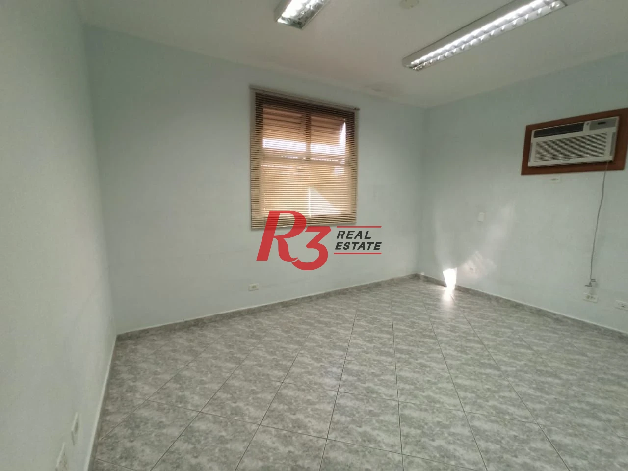 Sobrado com 4 dormitórios para alugar, 220 m² - Embaré - Santos/SP