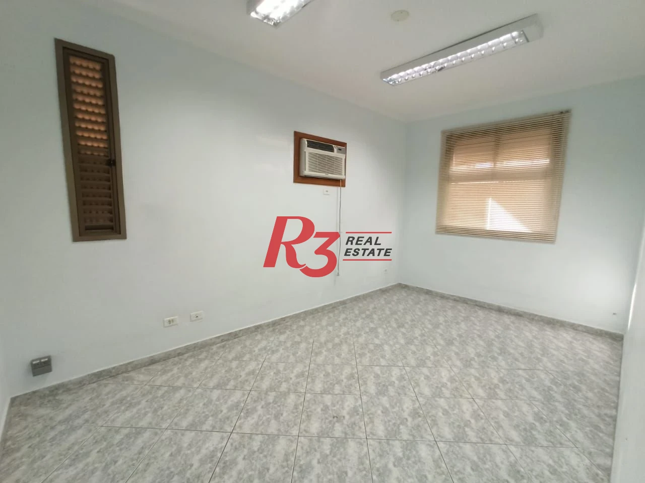Sobrado com 4 dormitórios para alugar, 220 m² - Embaré - Santos/SP