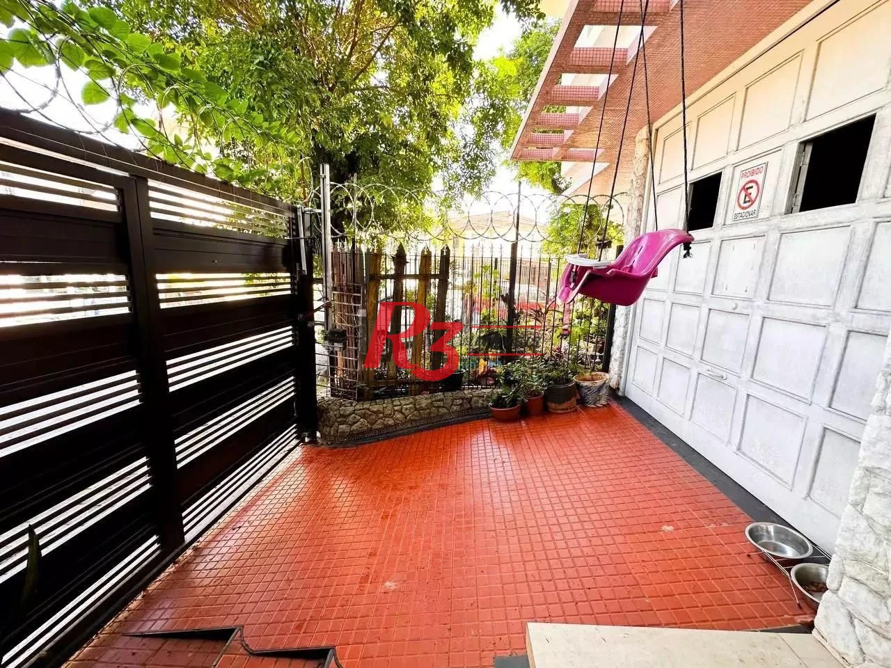 Sobrado com 3 dormitórios à venda, 140 m² por R$ 750.000,00 - Vila Matias - Santos/SP