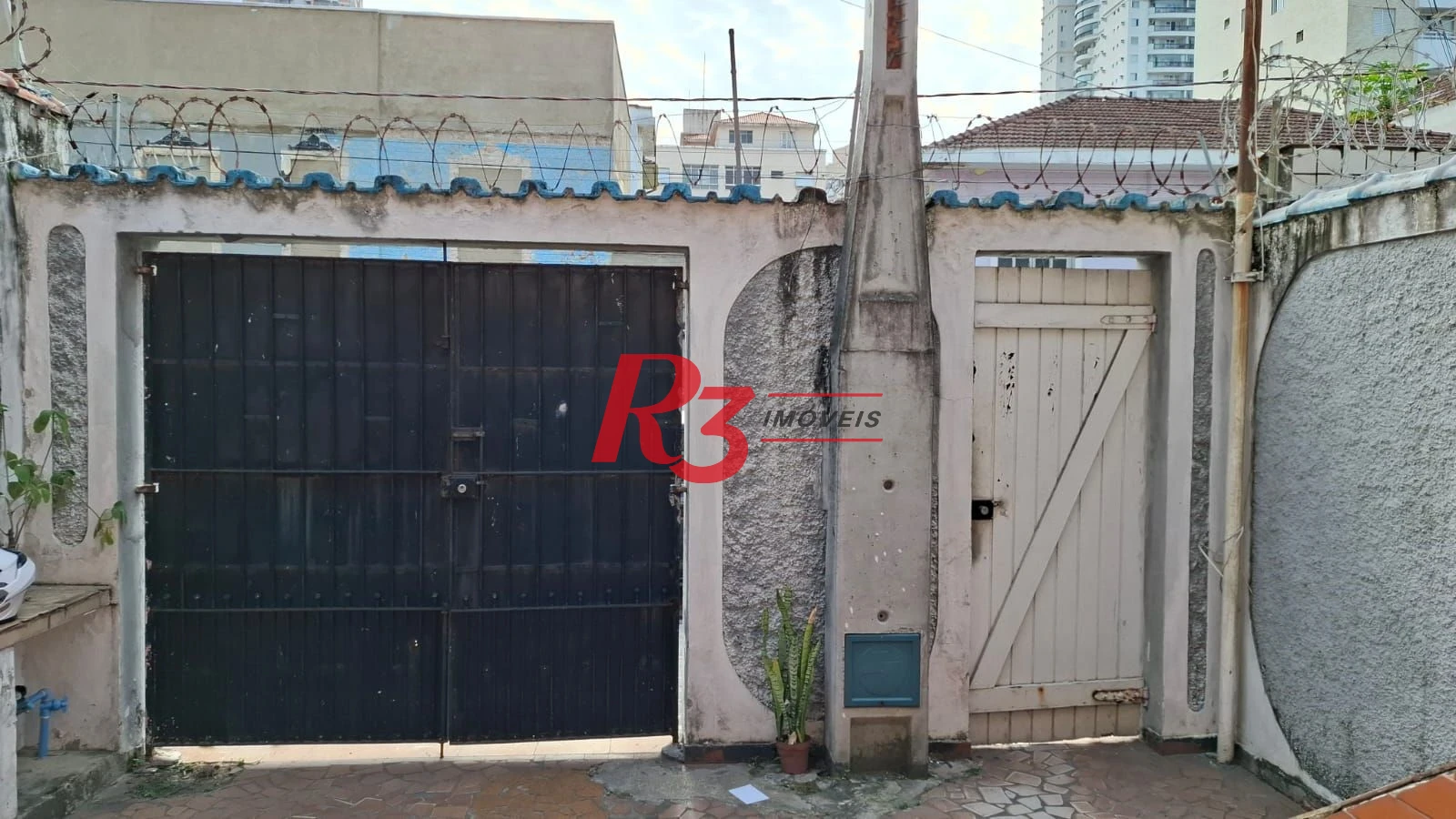 Sobrado para alugar, 250 m² por R$ 5.500,00/mês - Pompéia - Santos/SP