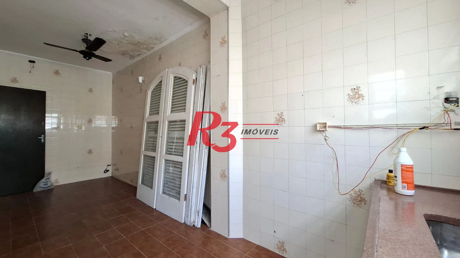 Sobrado para alugar, 250 m² por R$ 5.500,00/mês - Pompéia - Santos/SP